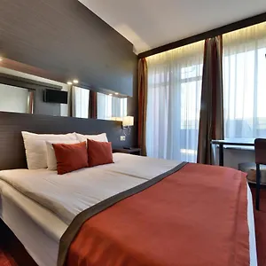 4* فندق سيتي إن
