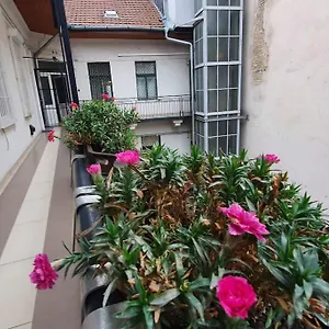  Apartament Violet With Air Condition